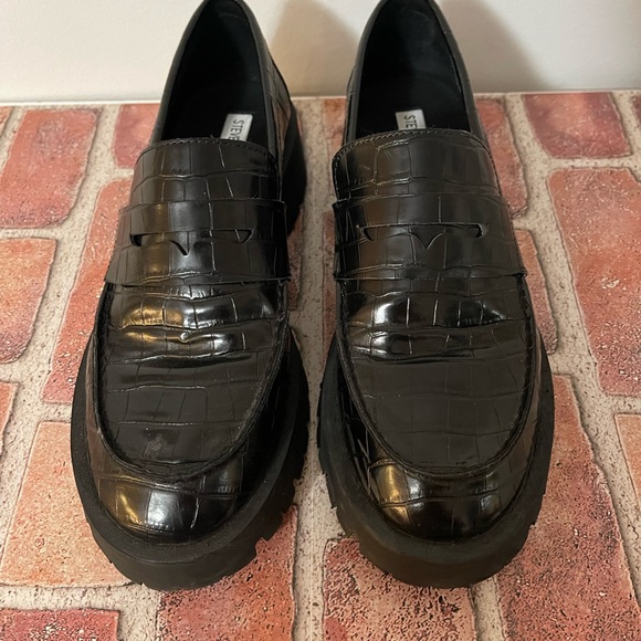 Women's Steve Madden Black Loafers with Chunky Sole Size 10 - Picture 1 of 4